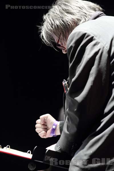 GLENN BRANCA ENSEMBLE - 2011-05-28 - PARIS - Espace Charlie Parker - Grande Halle - 